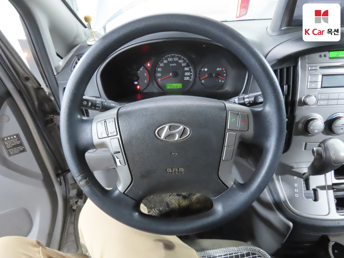 Hyundai Grand Starex 2012 - Image 10