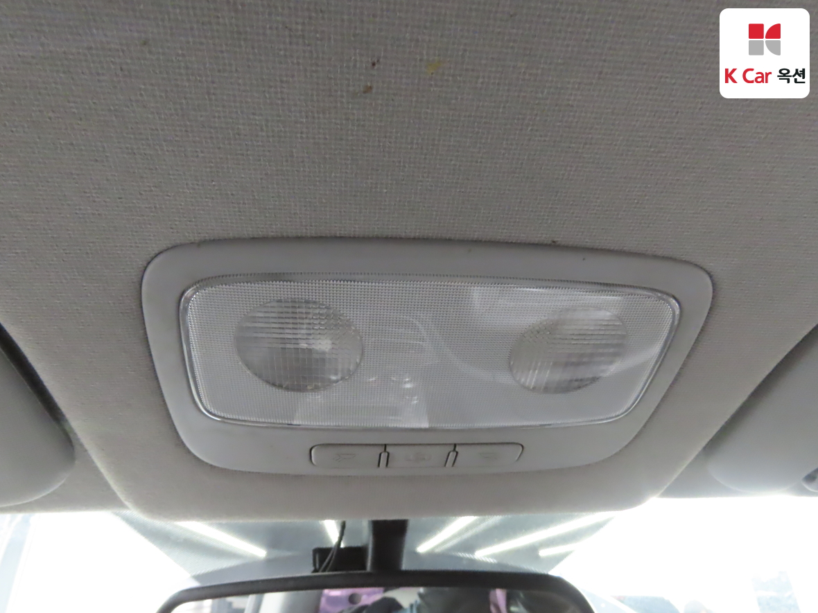 Hyundai Grand Starex 2012 - Image 12