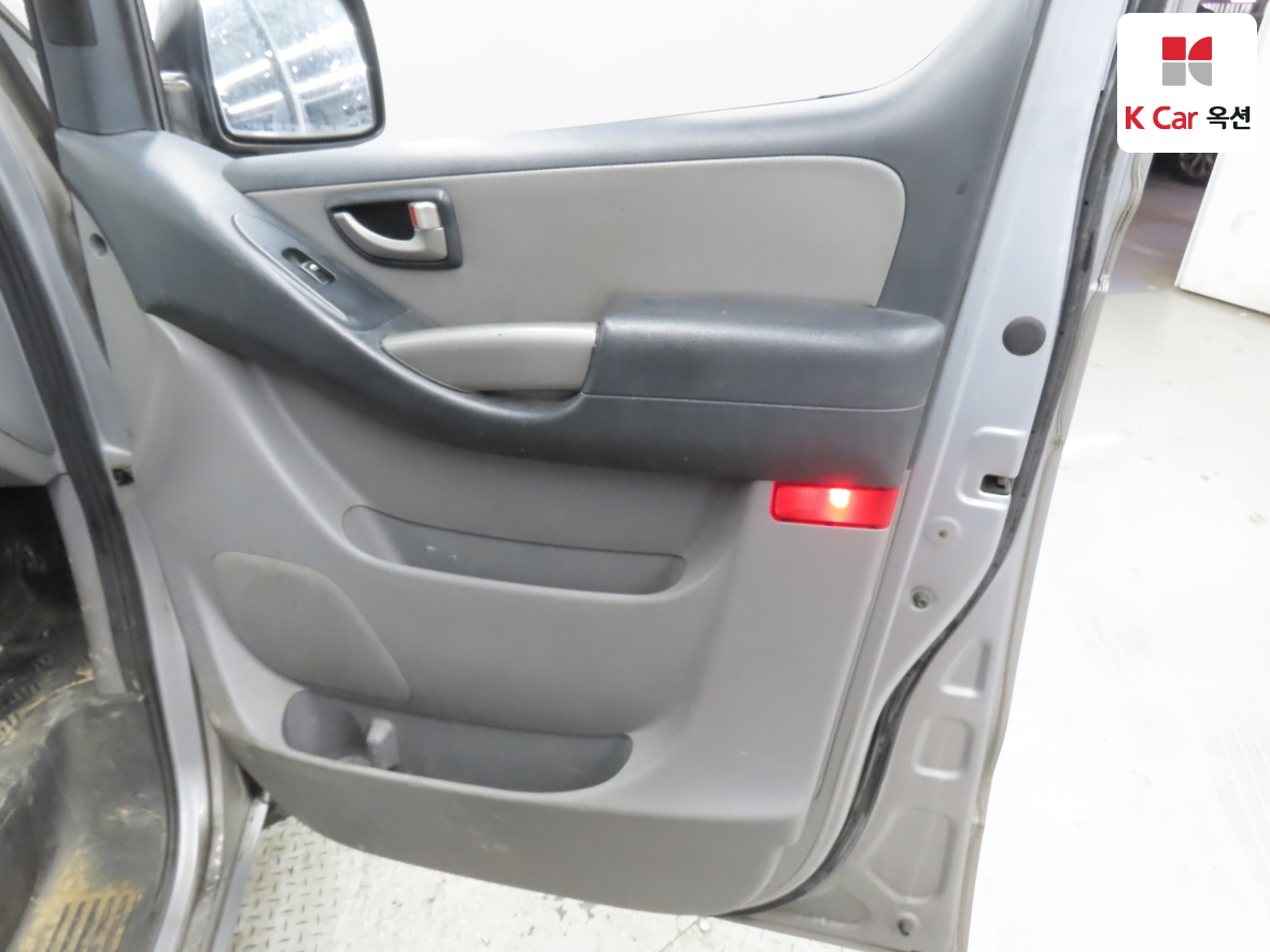 Hyundai Grand Starex 2012 - Image 27