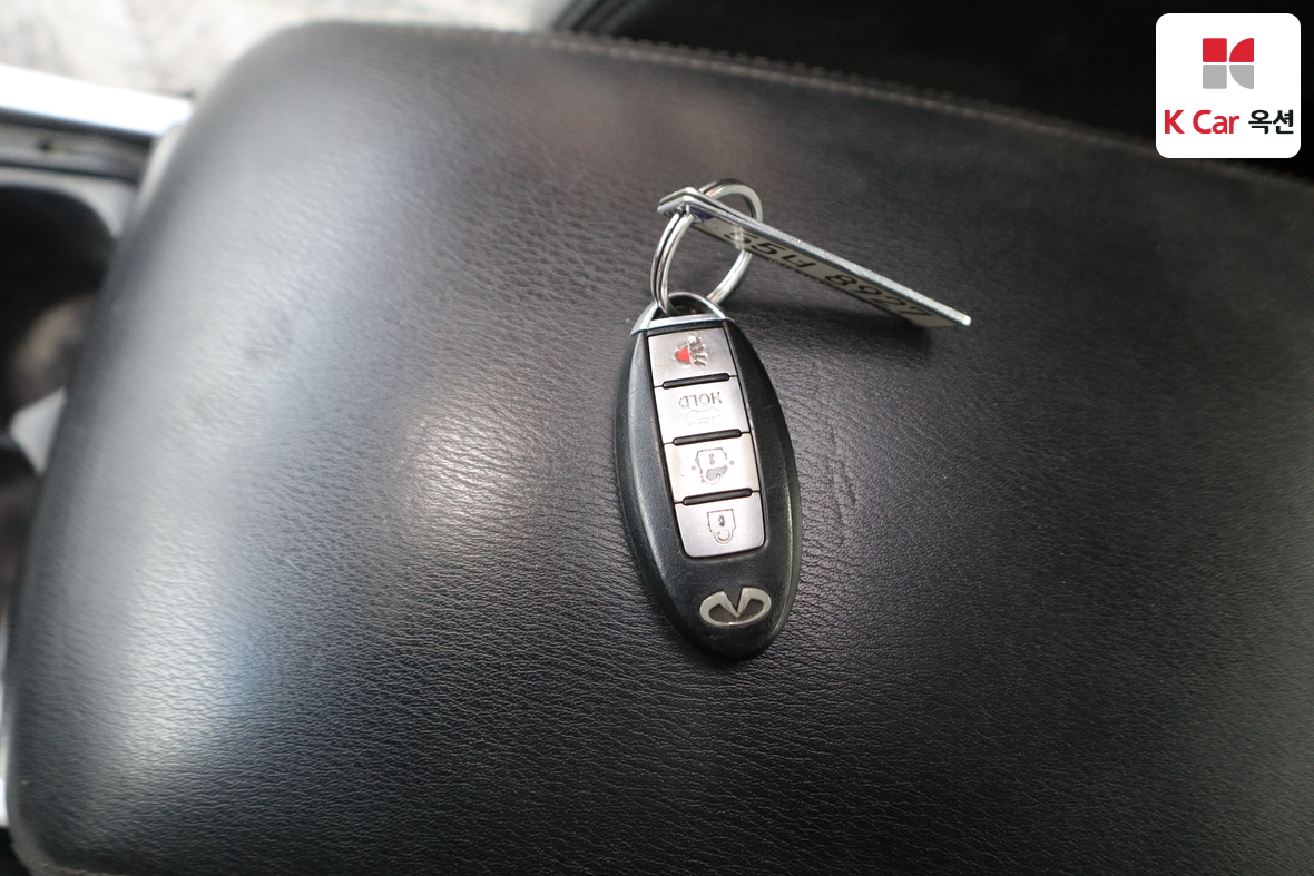 Infiniti M37 2011 - Image 20