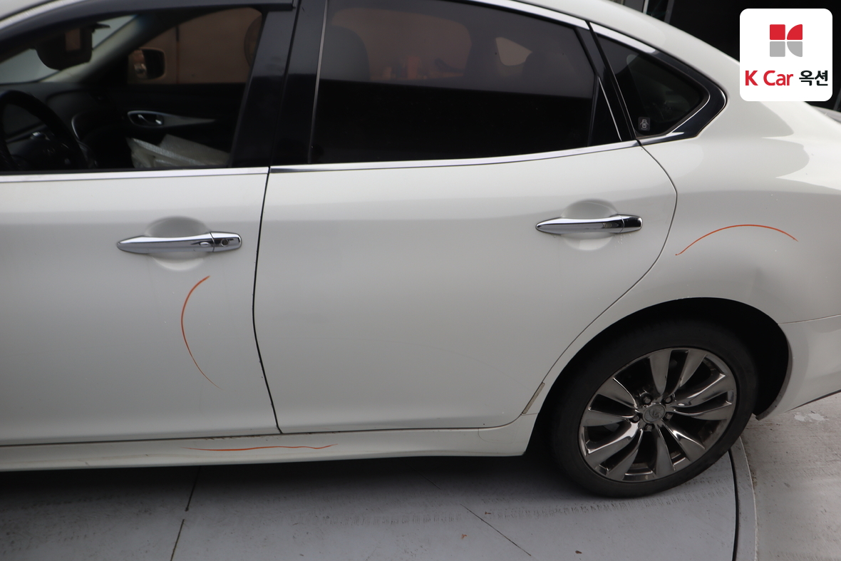 Infiniti M37 2011 - Image 46