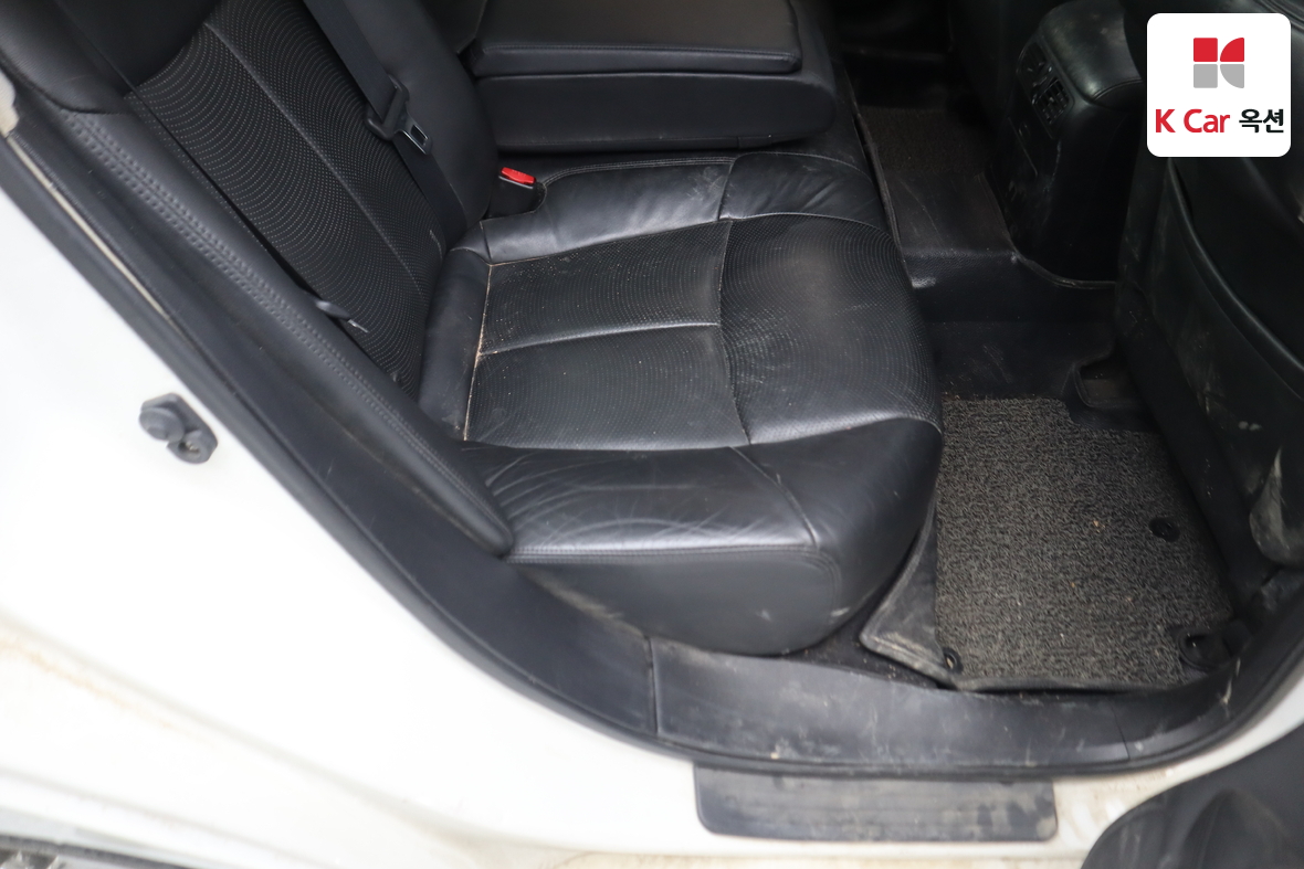 Infiniti M37 2011 - Image 31