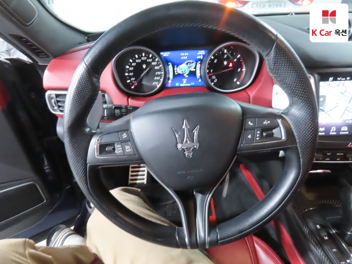 Maserati Maserati 2018 - Image 10