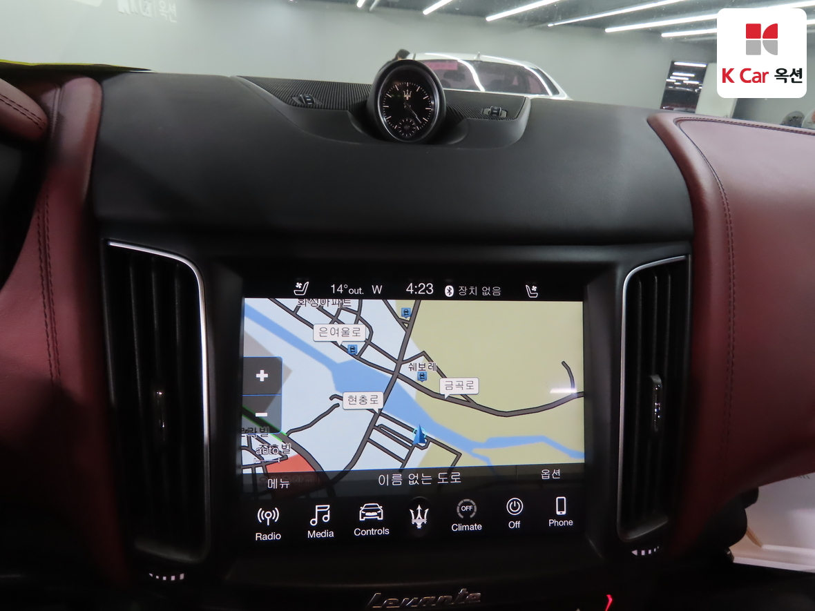 Maserati Maserati 2018 - Image 14