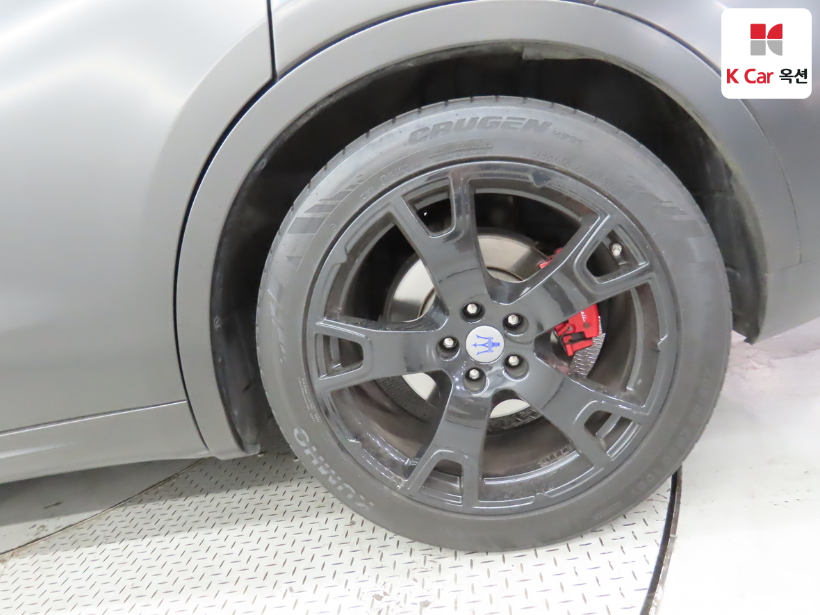 Maserati Maserati 2018 - Image 47