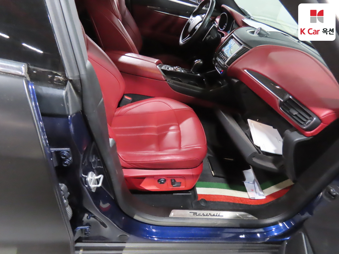 Maserati Maserati 2018 - Image 31