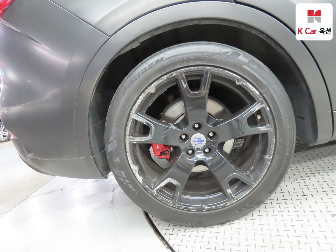 Maserati Maserati 2018 - Image 46