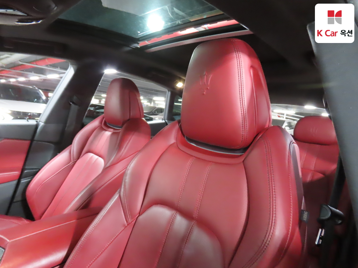 Maserati Maserati 2018 - Image 19