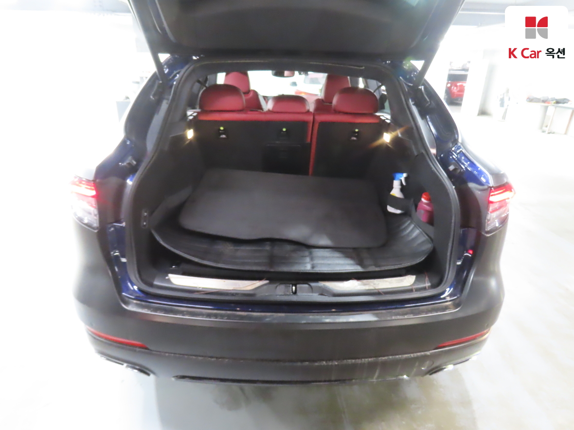 Maserati Maserati 2018 - Image 26