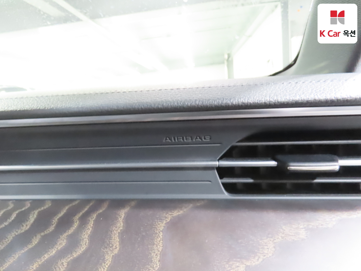 Audi A6 2021 - Image 34