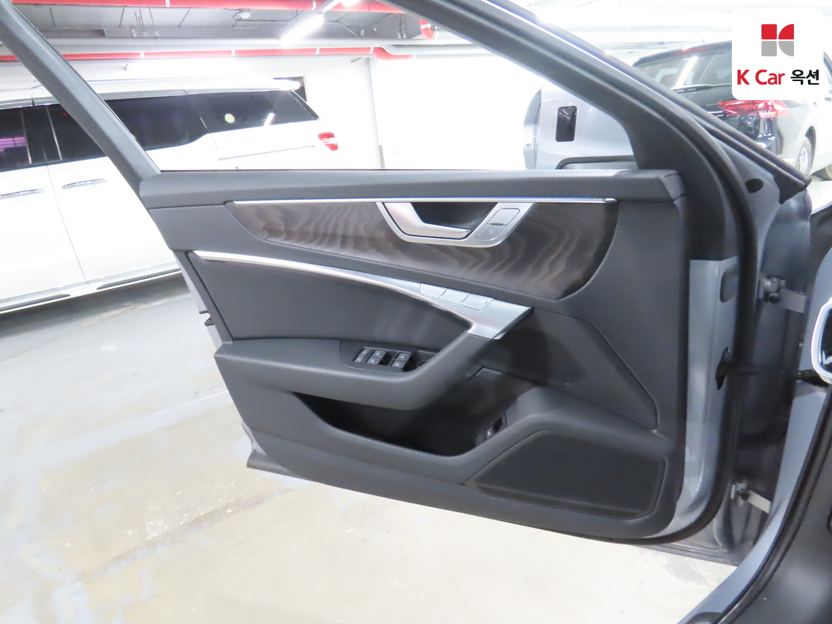 Audi A6 2021 - Image 8