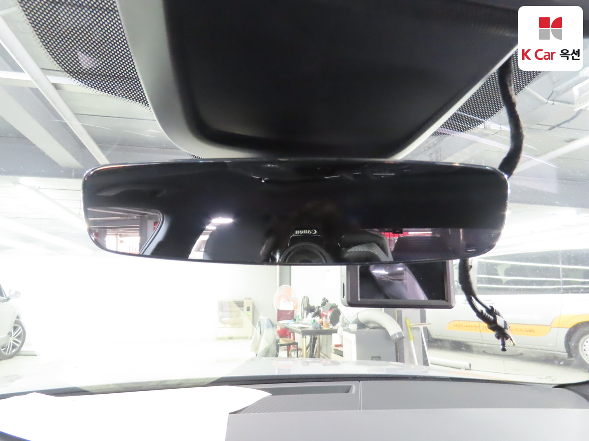 Audi A6 2021 - Image 13