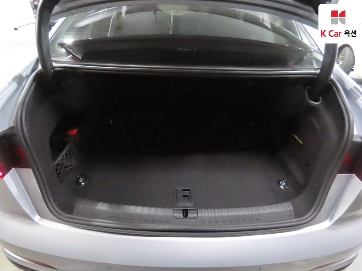 Audi A6 2021 - Image 27