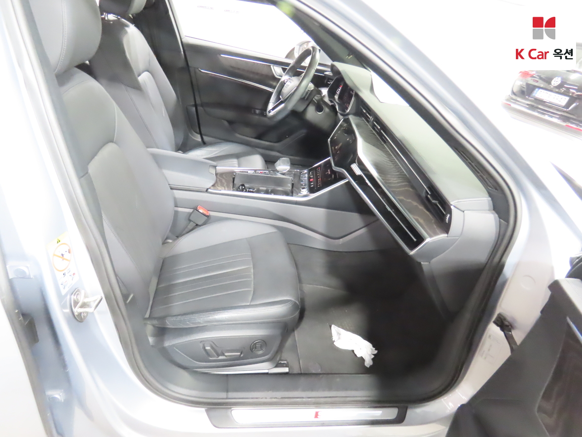 Audi A6 2021 - Image 33