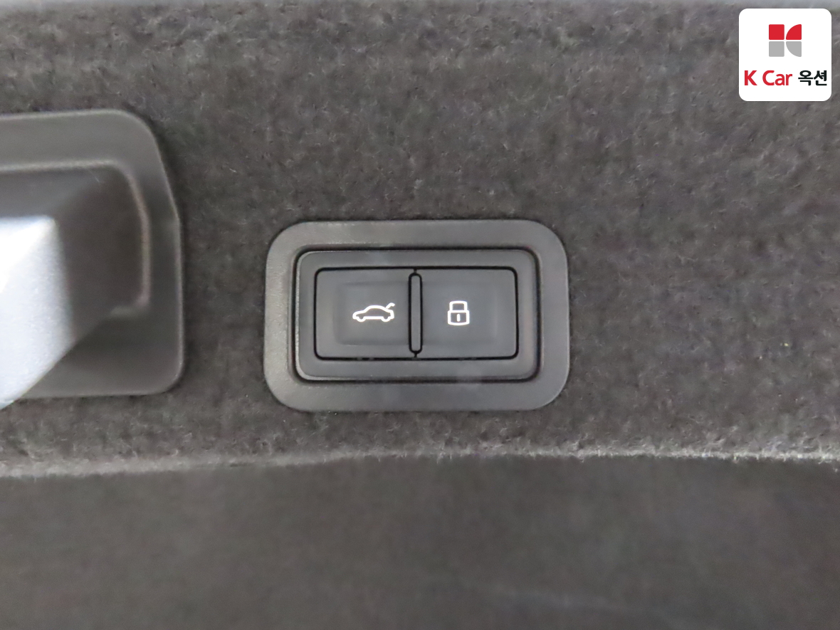 Audi A6 2021 - Image 28