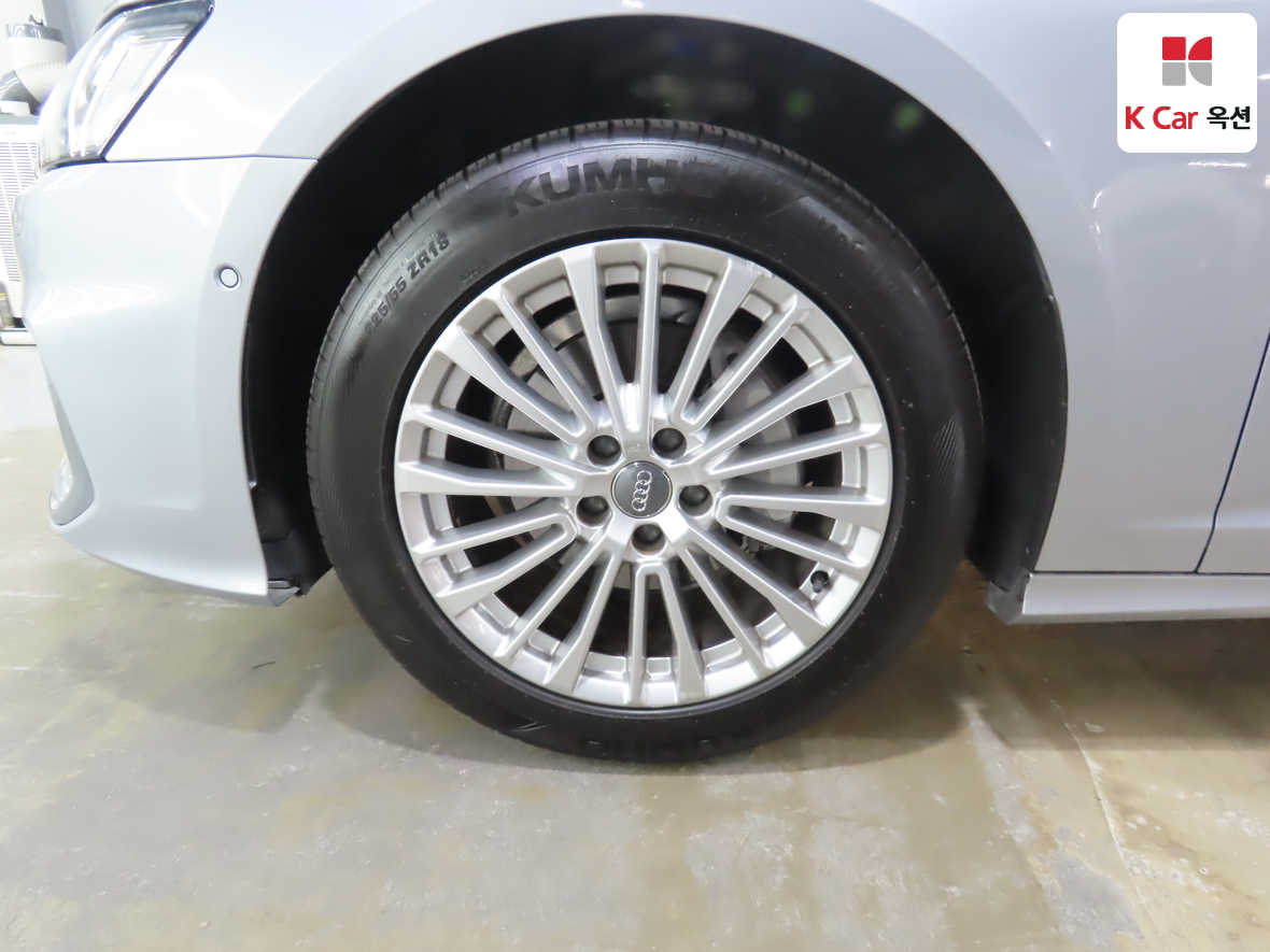 Audi A6 2021 - Image 44