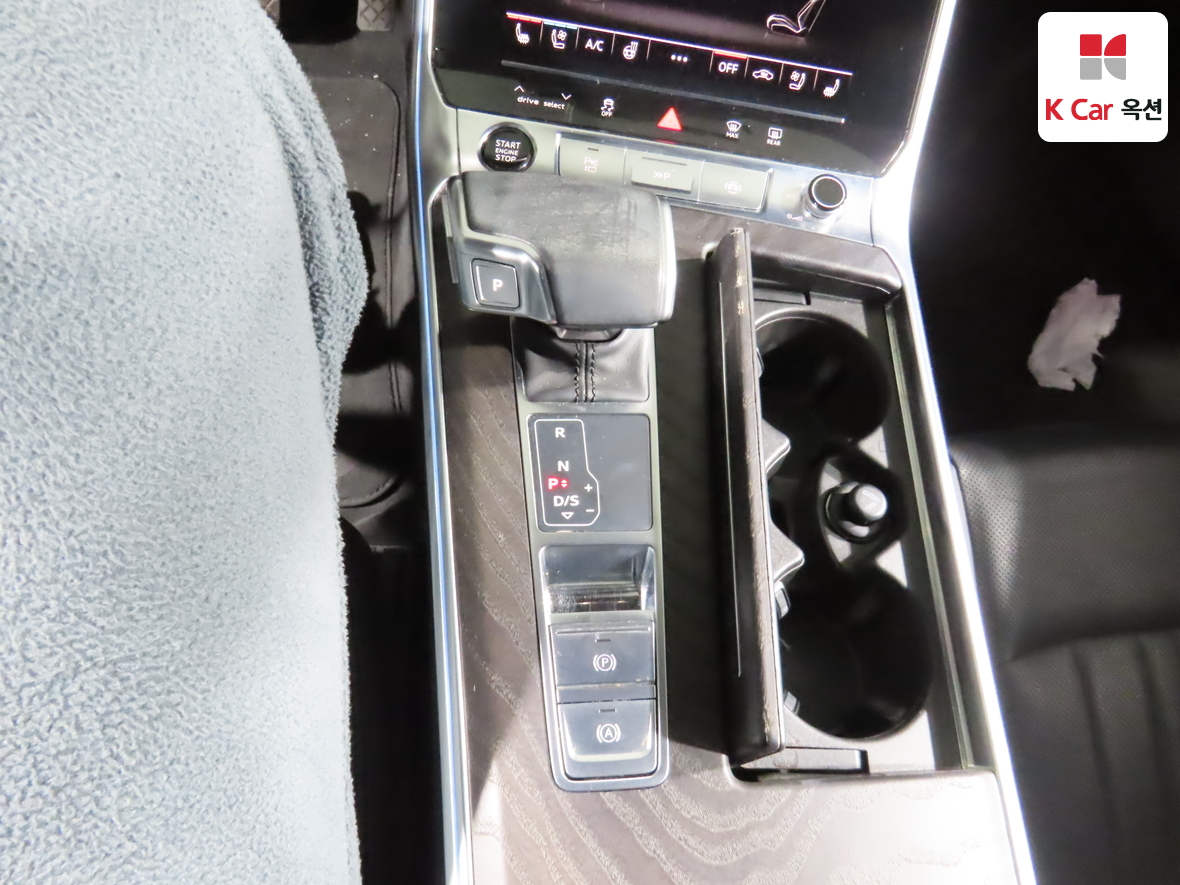 Audi A6 2021 - Image 16