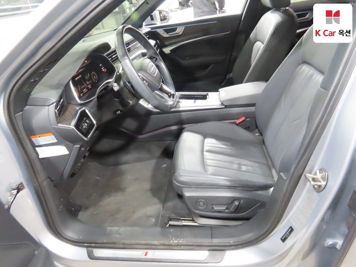 Audi A6 2021 - Image 18