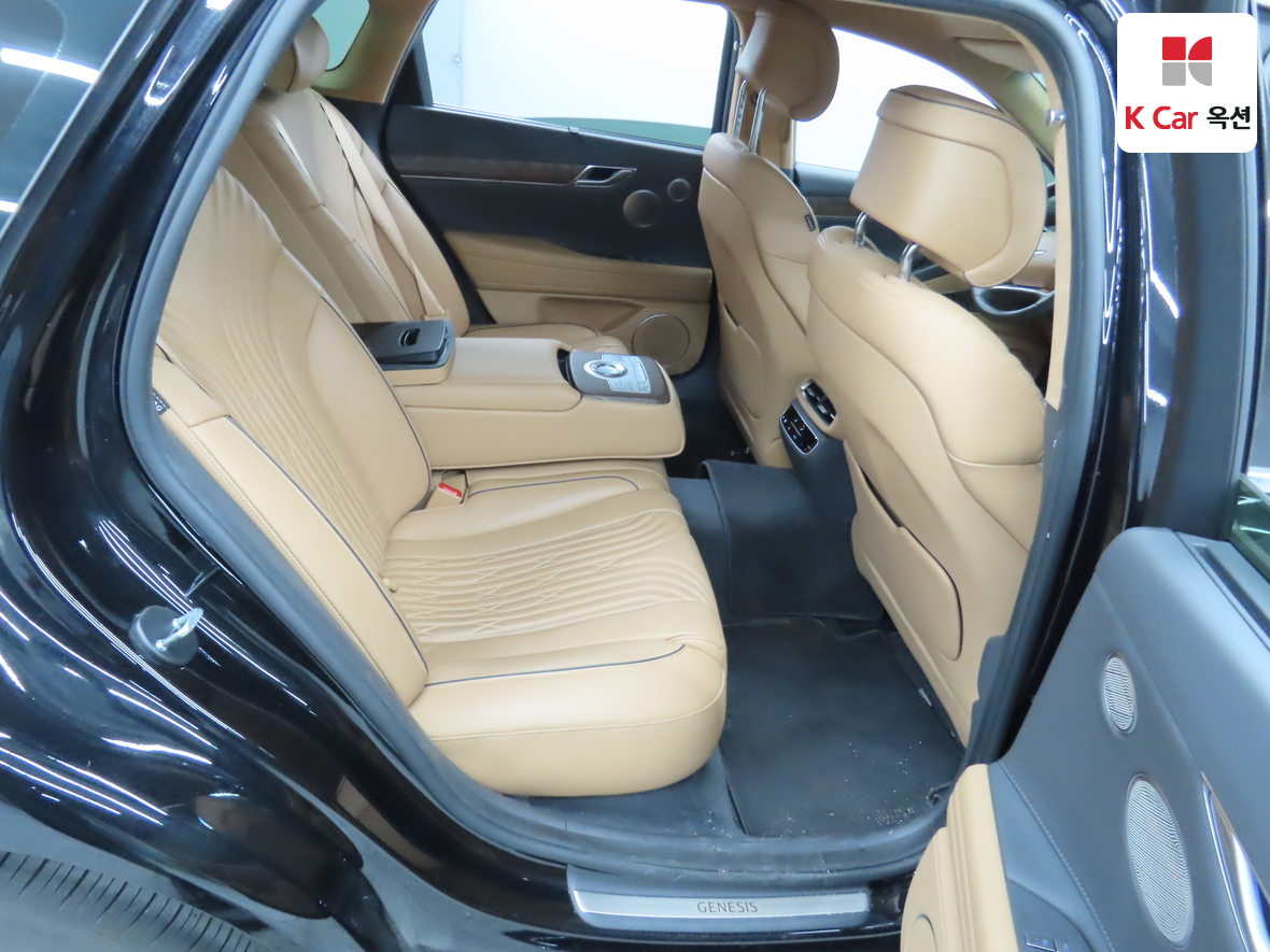 Genesis G80 2022 - Image 30