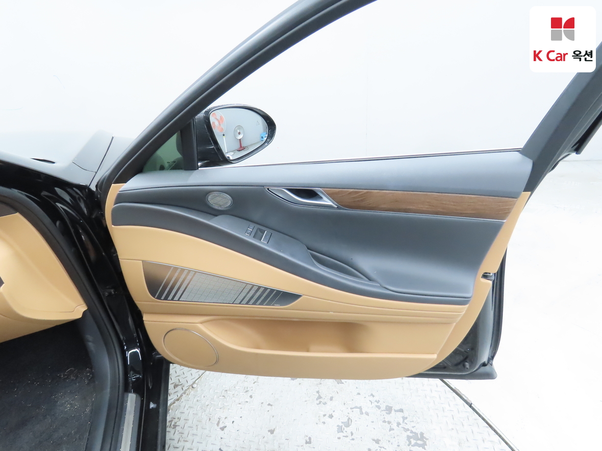 Genesis G80 2022 - Image 31