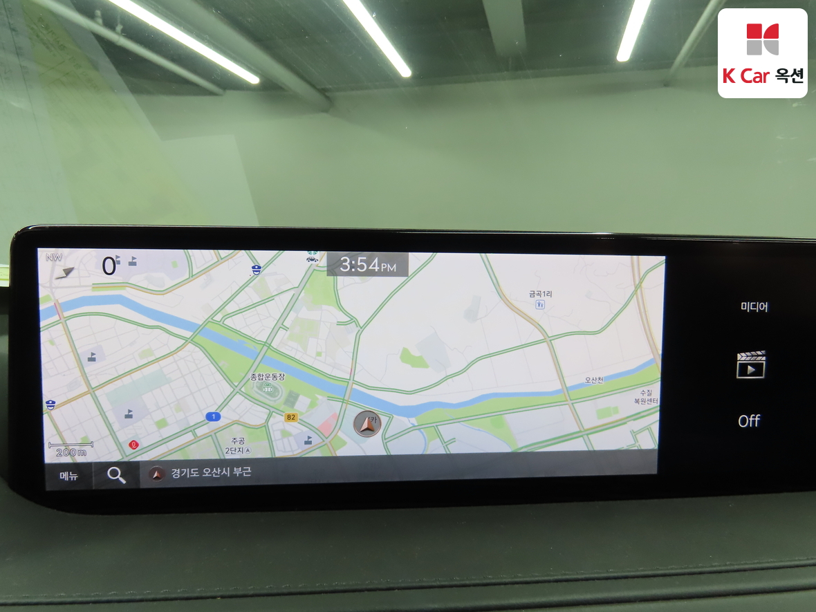 Genesis G80 2022 - Image 14