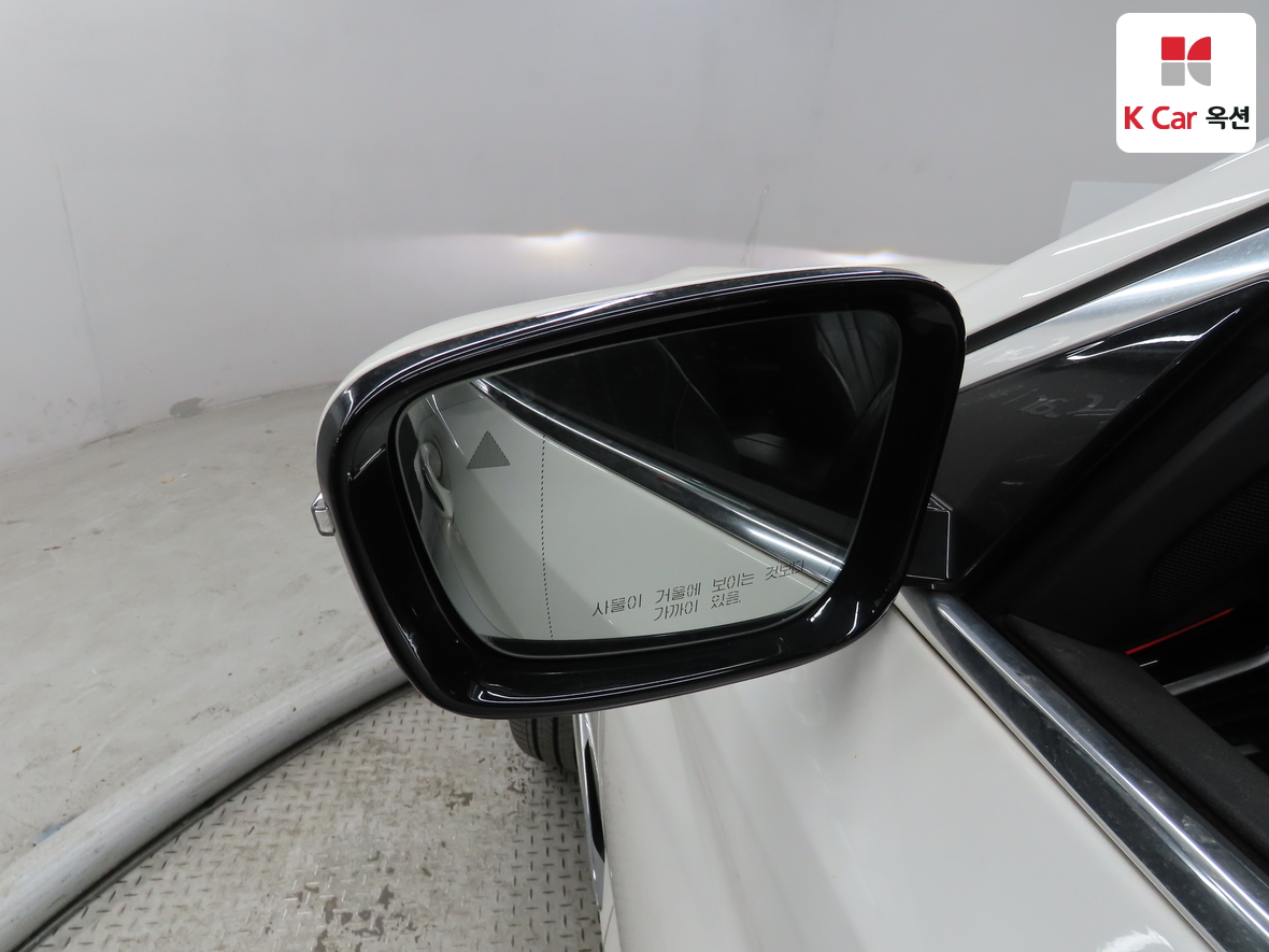 BMW 5 Series 2018 - Image 23