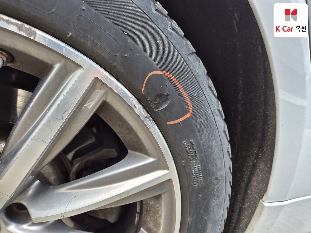 BMW 5 Series 2018 - Image 44