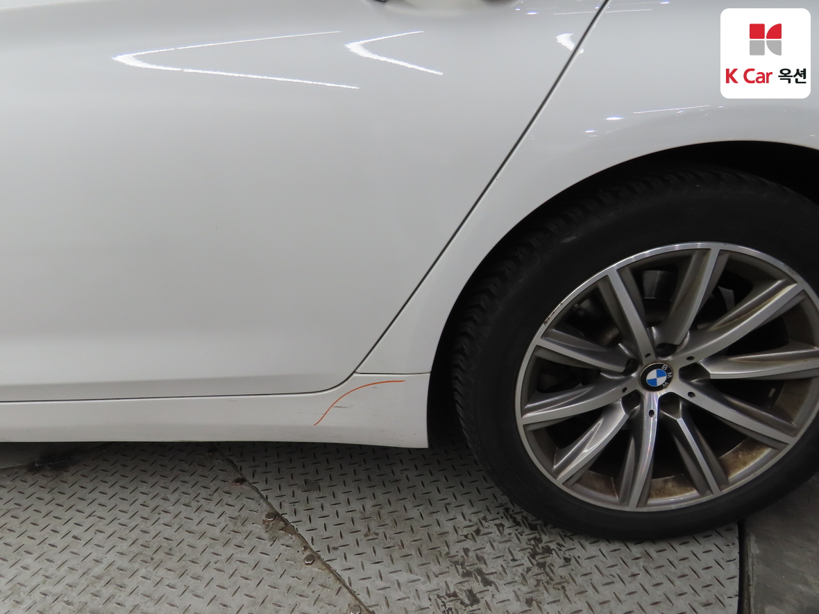 BMW 5 Series 2018 - Image 39