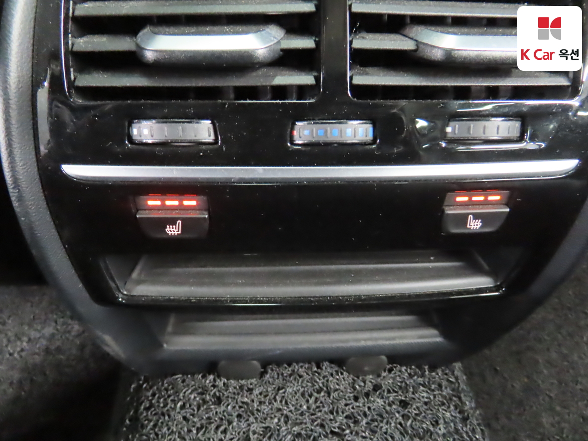 BMW 5 Series 2018 - Image 26