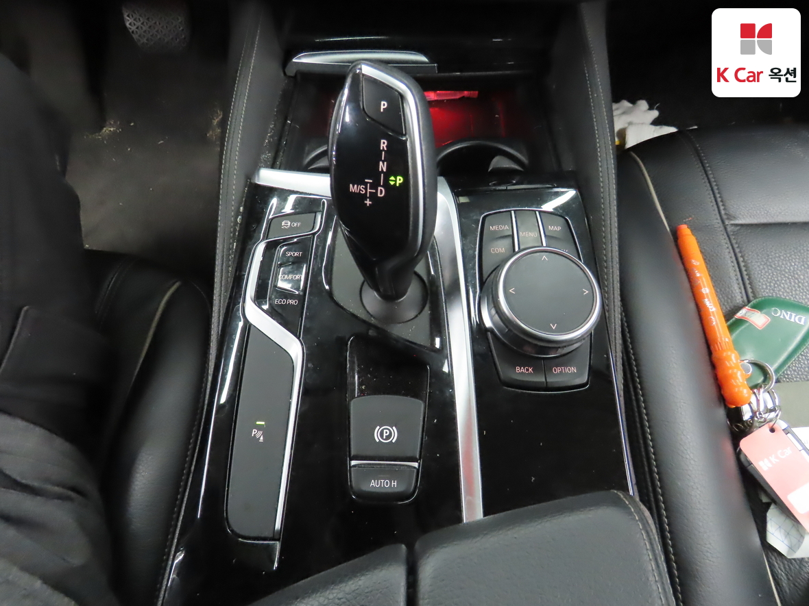 BMW 5 Series 2018 - Image 16