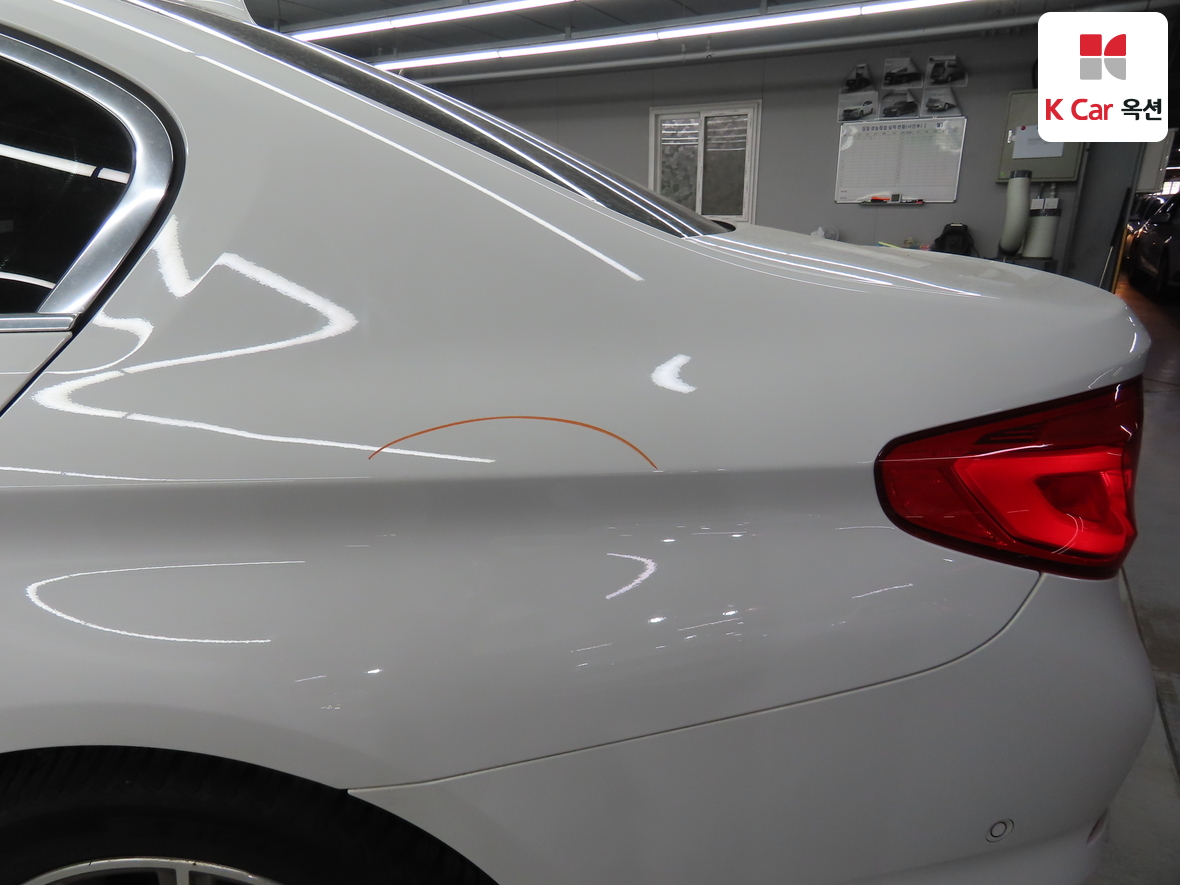 BMW 5 Series 2018 - Image 40