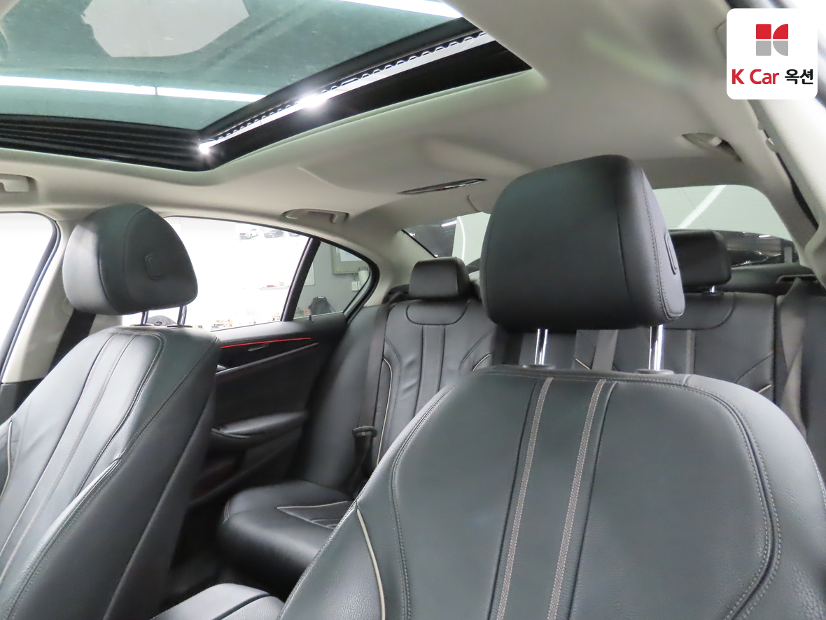 BMW 5 Series 2018 - Image 19