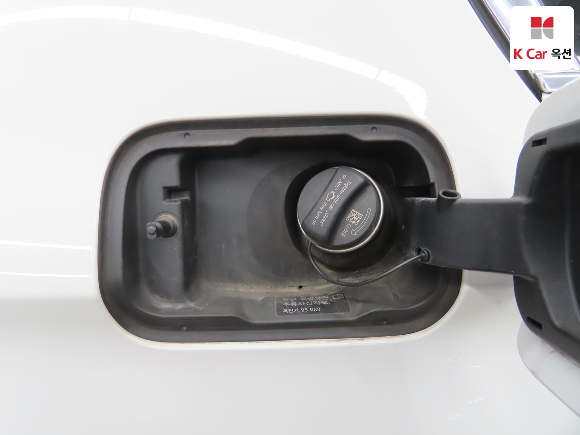 BMW 5 Series 2018 - Image 27