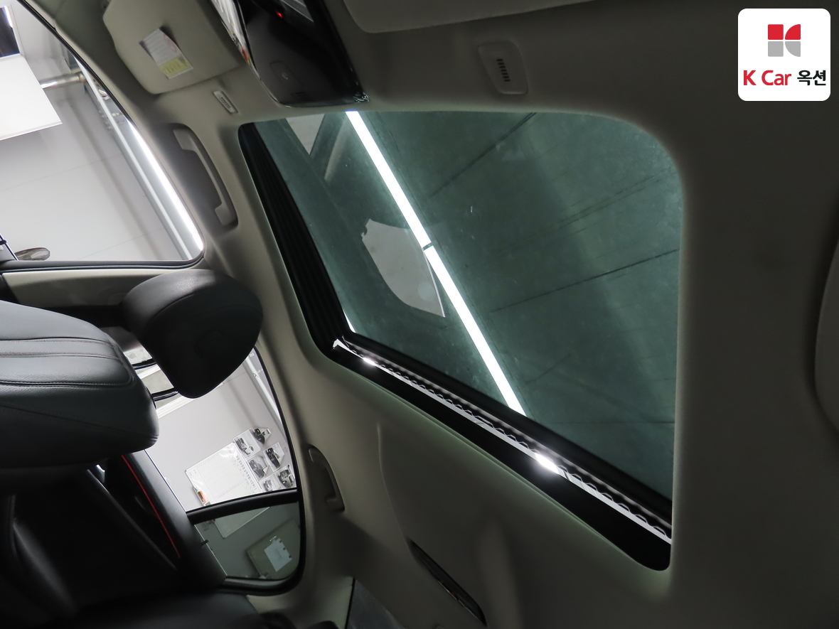 BMW 5 Series 2018 - Image 21