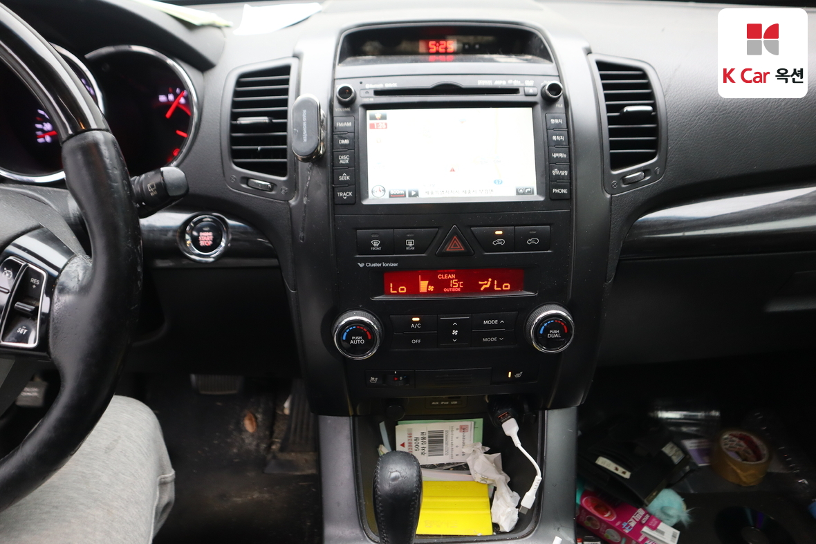 كيا سورينتو 2012 - صورة 6