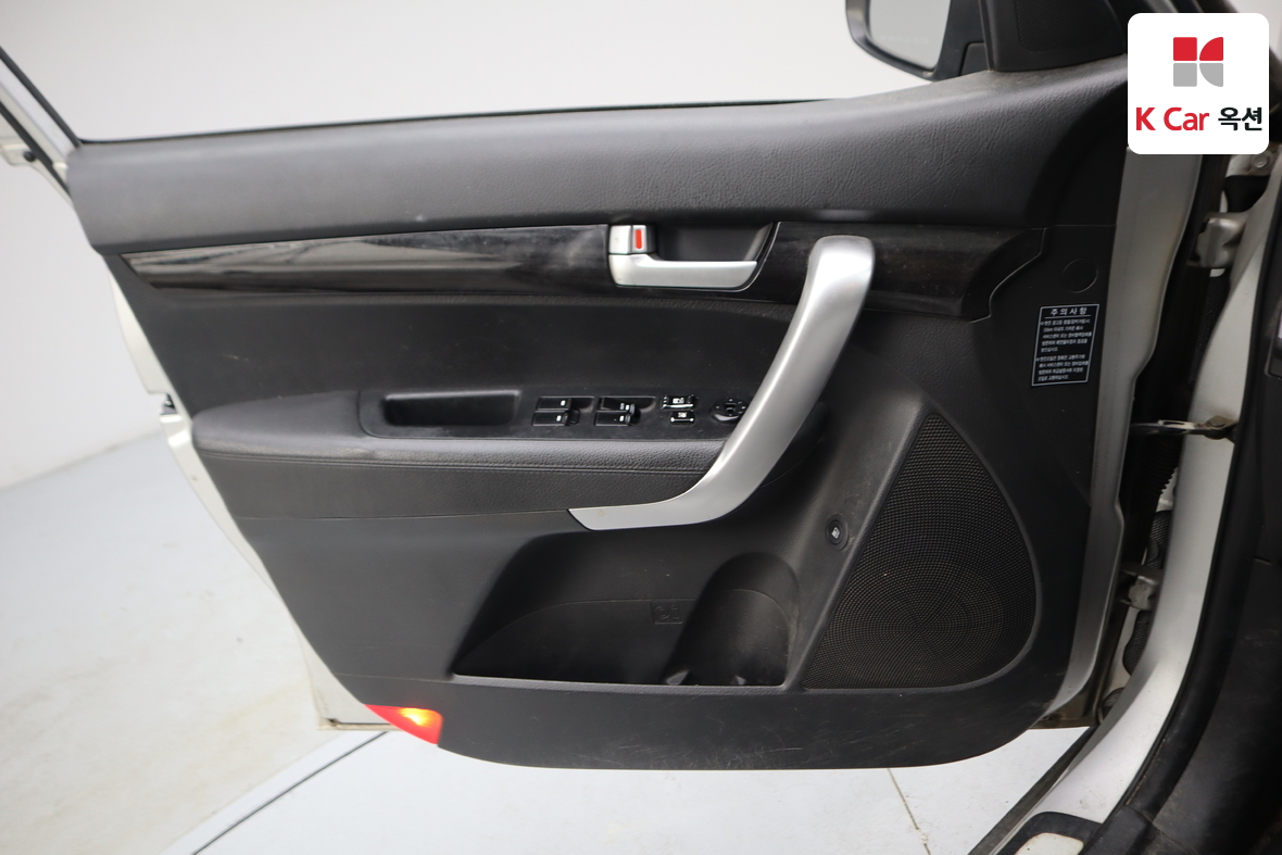 كيا سورينتو 2012 - صورة 8