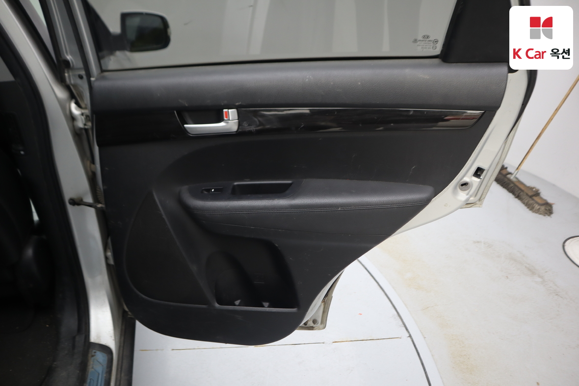 كيا سورينتو 2012 - صورة 29