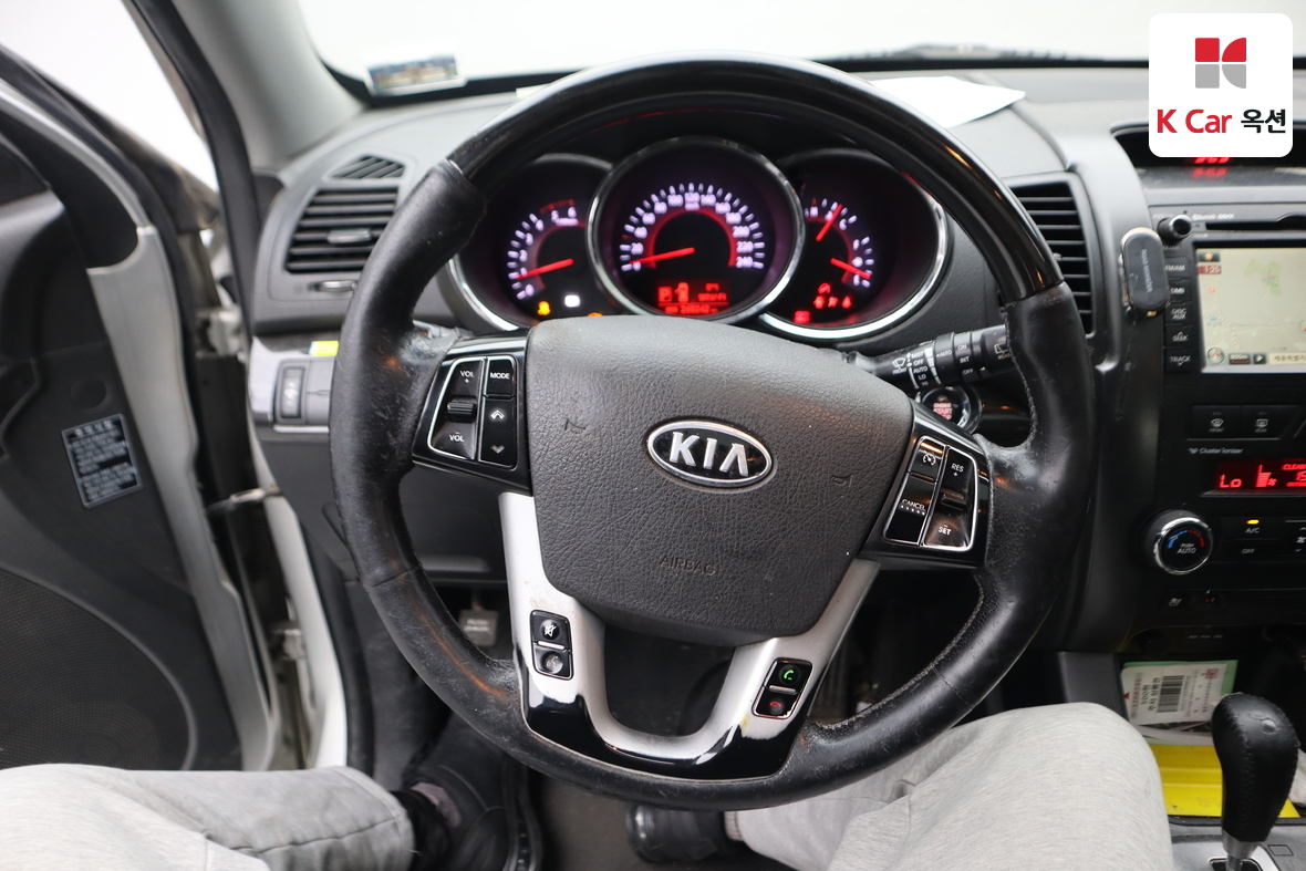 كيا سورينتو 2012 - صورة 10