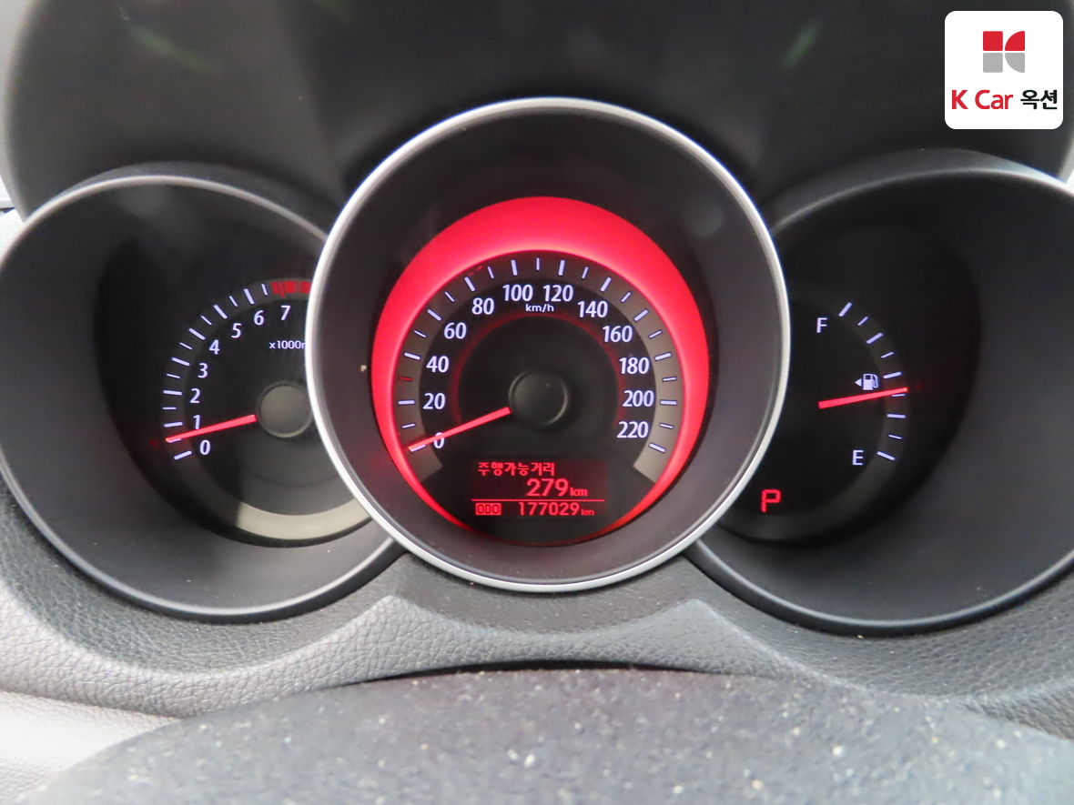 Kia Forte 2011 - Image 5