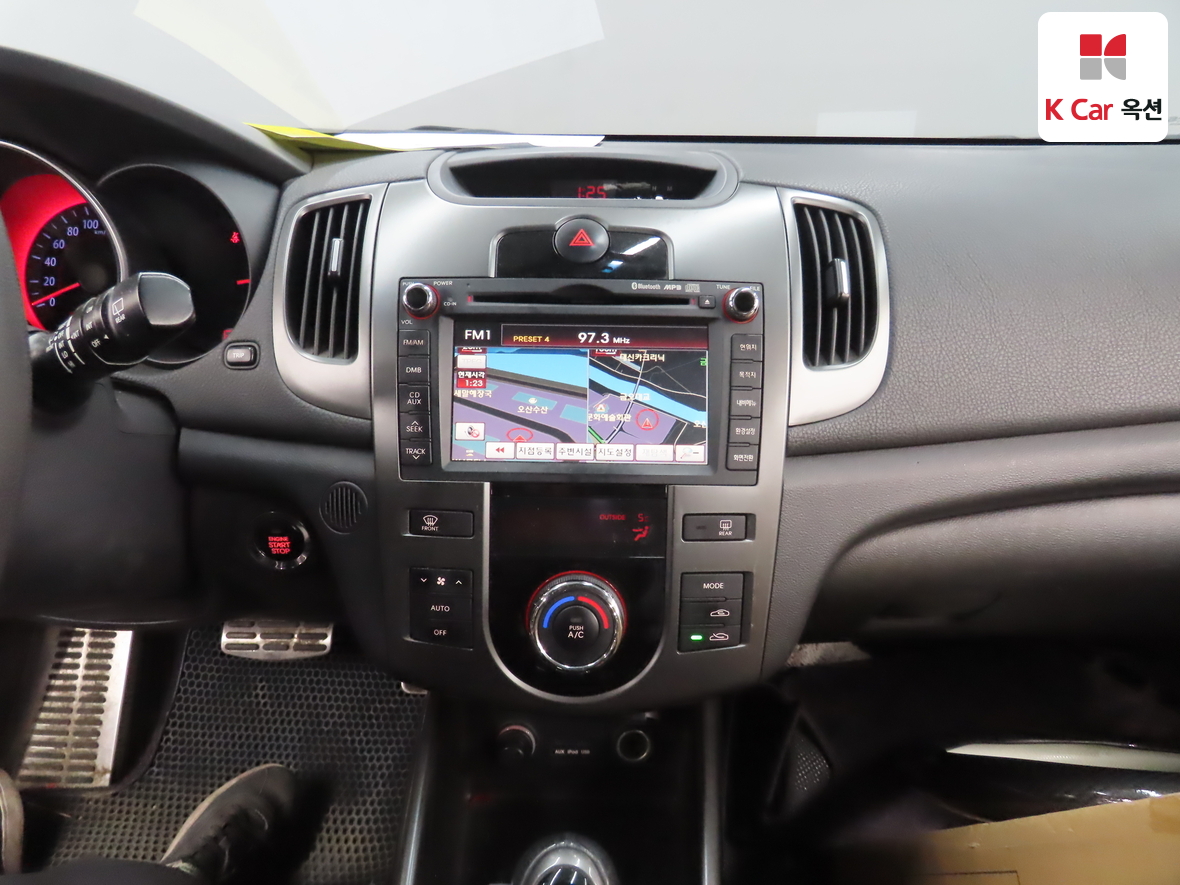 Kia Forte 2011 - Image 6