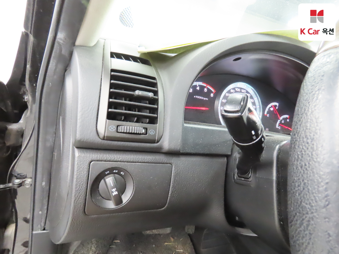 KG Mobility Rexton 2013 - Image 9