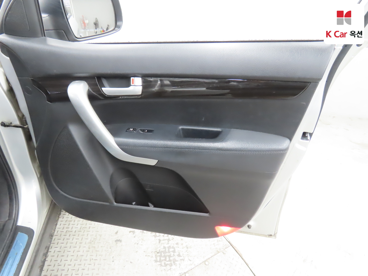 Kia Sorento 2011 - Image 29