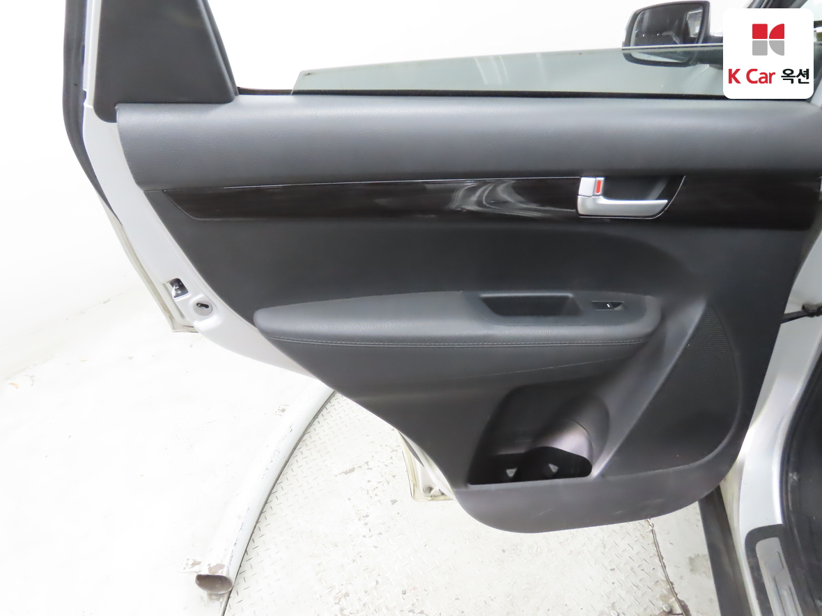 Kia Sorento 2011 - Image 22