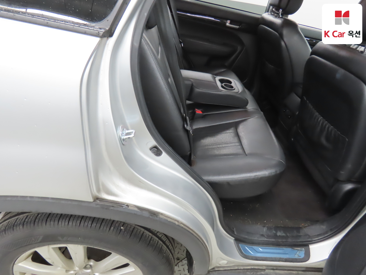 Kia Sorento 2011 - Image 28