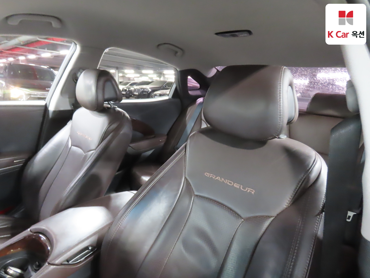 Hyundai AZERA 2014 - Image 19