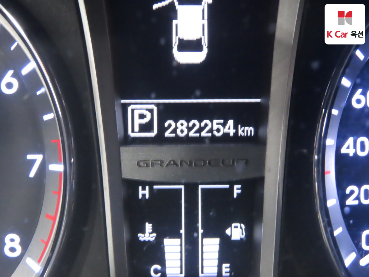 Hyundai AZERA 2014 - Image 4