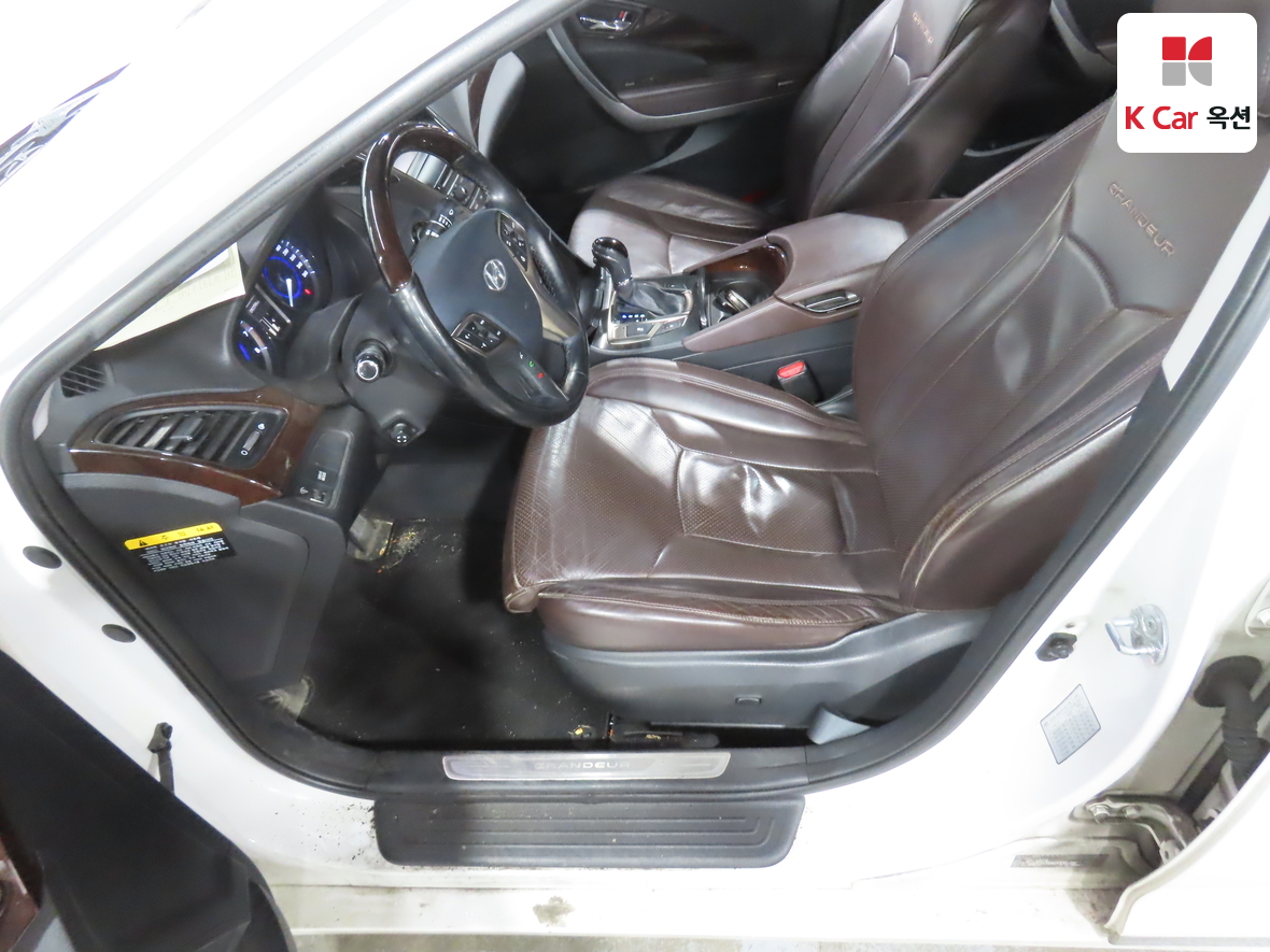 Hyundai AZERA 2014 - Image 18