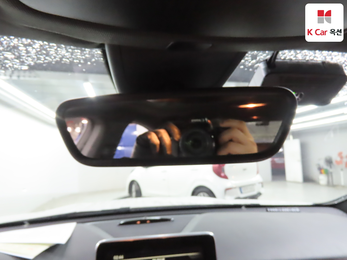 مرسيدس بنز سي ال ايه 2018 - صورة 13