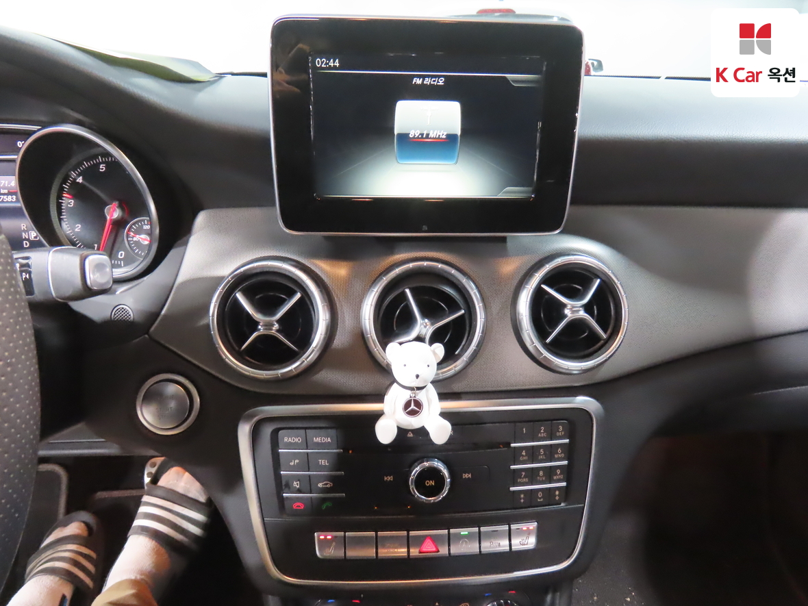 مرسيدس بنز سي ال ايه 2018 - صورة 6