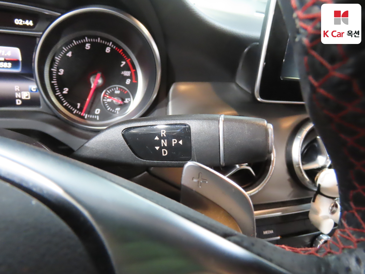 مرسيدس بنز سي ال ايه 2018 - صورة 16